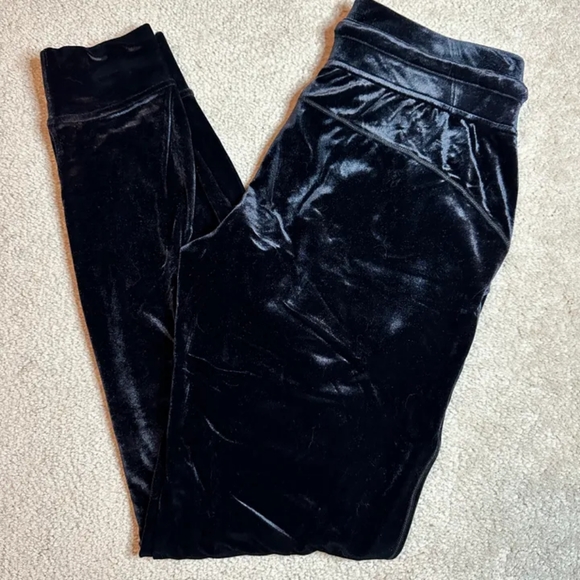 Pants - Ready to Crush High-Rise Velour Joggers